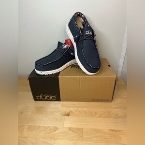 Hey Dudes Wally Sox Blue Multi Men’s 8 Women’s 10 NEW